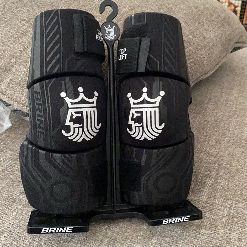 Brine youth lacrosse arm pads